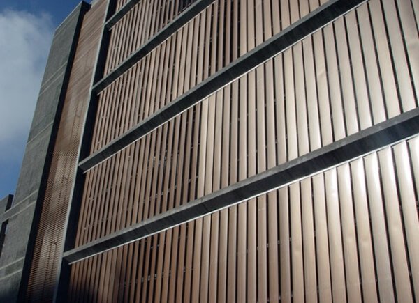 Aeroscreen - Brises em Esquadrias de Alumínio | Arktipo Esquadrias em Alumínio