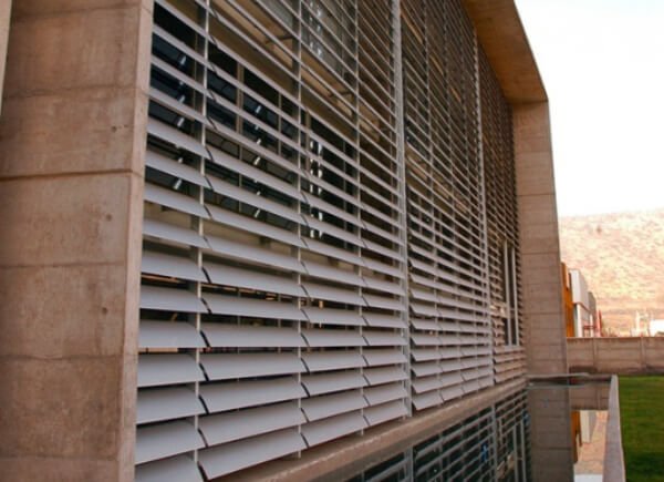 Persiana Exterior - Brise em Esquadrias de Alumínio | Arktipo Esquadrias em Alumínio RJ